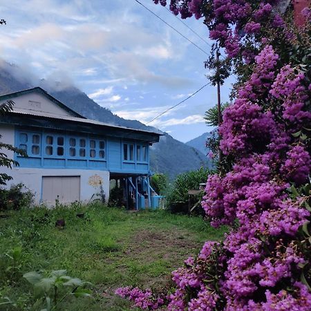 The Nook, Sainj Hostel Екстериор снимка